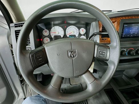 Used 2006 Dodge Ram 2500 Truck SLT AWD/4WD image 11