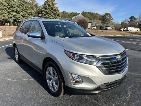 Used 2018 Chevrolet Equinox Premier image 17