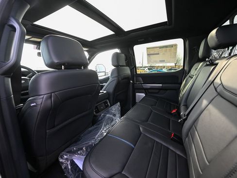 New 2026 Ford F450 Platinum w/ FX4 Off-Road Package image 18