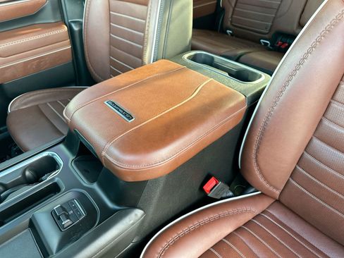 Used 2025 GMC Sierra 2500 Denali Ultimate AWD/4WD image 22