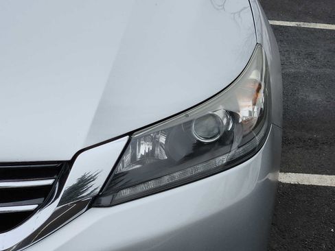 Used 2013 Honda Accord EX-L image 9