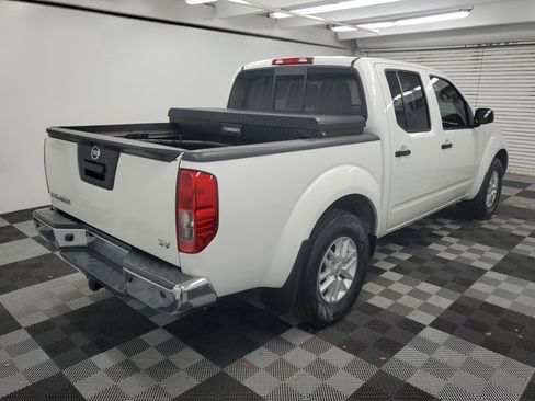 Certified 2020 Nissan Frontier SV image 6
