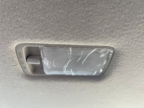 Used 2022 Nissan Kicks SV image 32