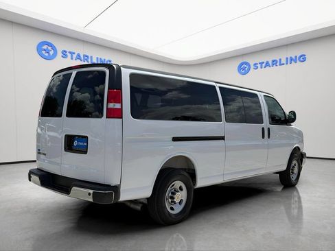 Certified 2025 Chevrolet Express 3500 LT w/ LT Preferred Equipment Group RWD image 9