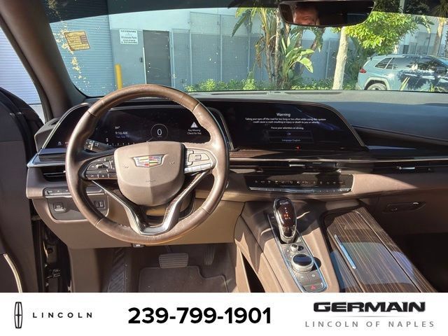 Used 2022 Cadillac Escalade Premium Luxury AWD/4WD image 14
