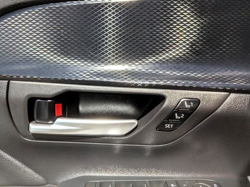 Used 2024 Toyota Grand Highlander AWD Hybrid image 12