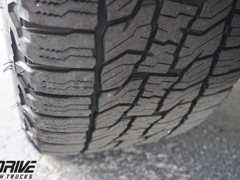 Used 2023 Ford Explorer Limited image 49