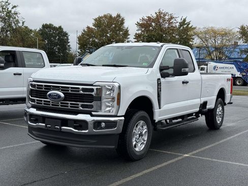 New 2026 Ford F250 XLT w/ FX4 Off-Road Package image 5
