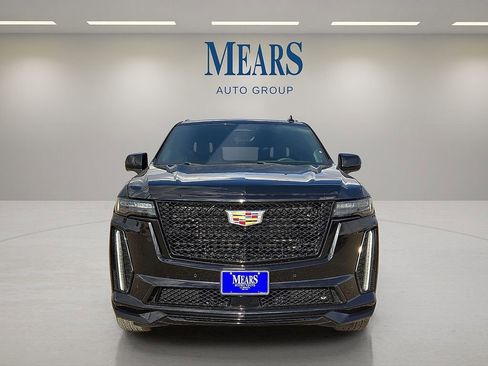 Used 2024 Cadillac Escalade V w/ Heavy-Duty Trailer Package image 8