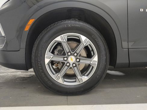 Used 2024 Chevrolet Blazer LT w/ Convenience Package FWD image 31