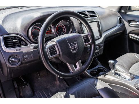 Used 2019 Dodge Journey Crossroad w/ Navigation Group image 15