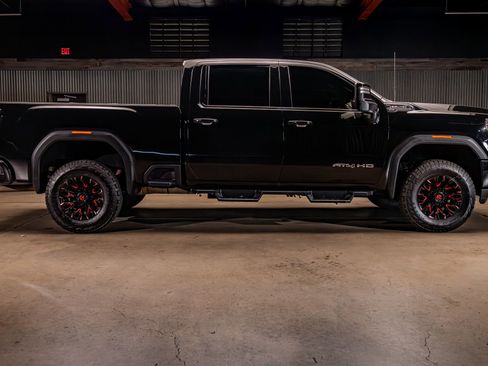 Used 2022 GMC Sierra 2500 AT4 AWD/4WD image 10