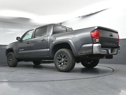 Used 2020 Toyota Tacoma SR5 image 29