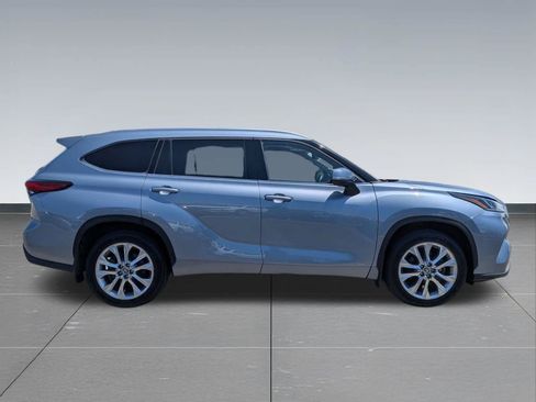 Used 2023 Toyota Highlander Limited AWD/4WD image 6