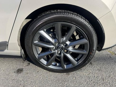 Used 2023 MAZDA MAZDA3 s FWD image 11