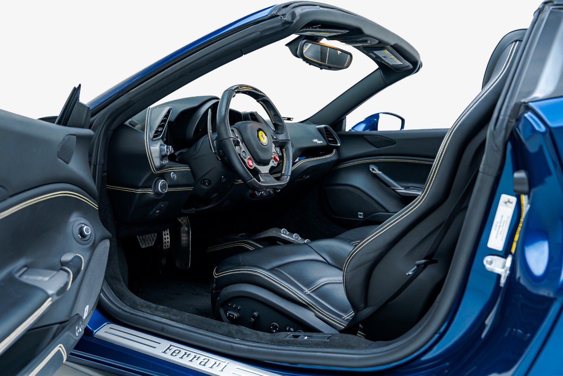 Used 2019 Ferrari 488 Spider RWD image 3