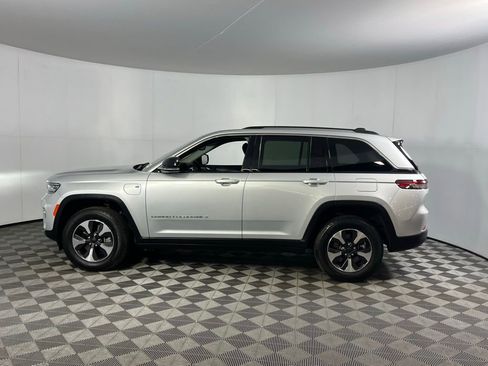 Used 2023 Jeep Grand Cherokee 4WD 4xe image 10