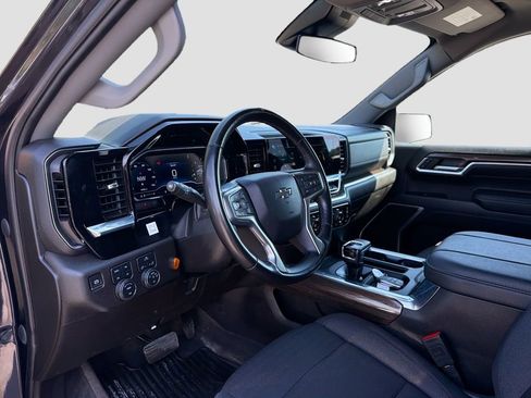 Used 2023 Chevrolet Silverado 1500 RST AWD/4WD image 9