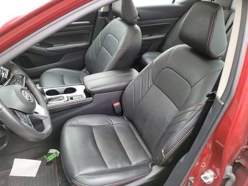 Used 2023 Nissan Altima 2.5 SR AWD/4WD image 9