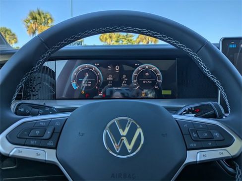 New 2026 Volkswagen Tiguan SE image 29