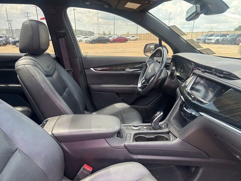 Used 2020 Cadillac XT6 Premium Luxury FWD image 32