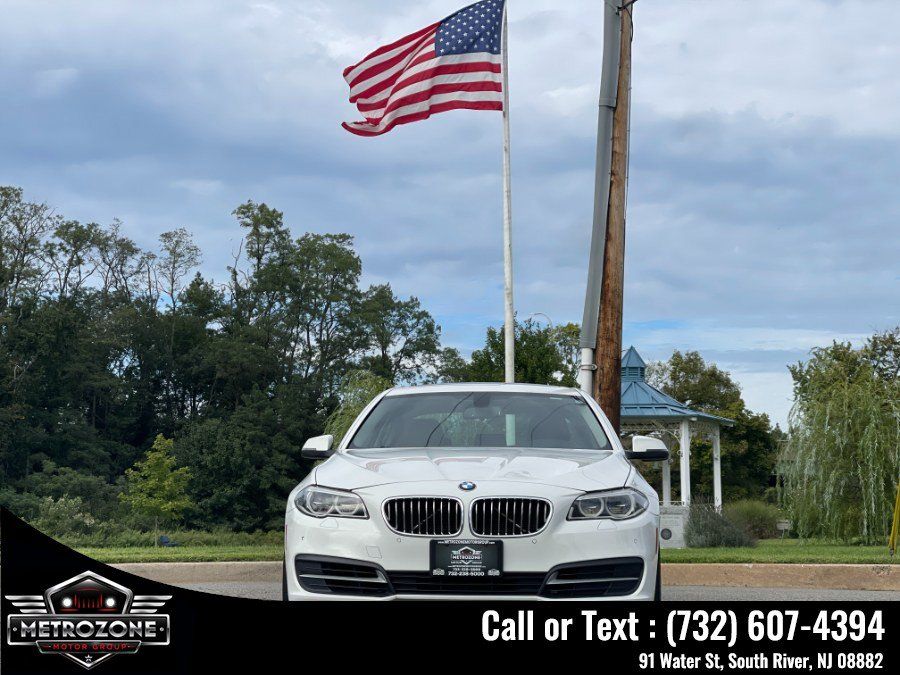 Used 2014 BMW 535i xDrive Sedan AWD/4WD image 2