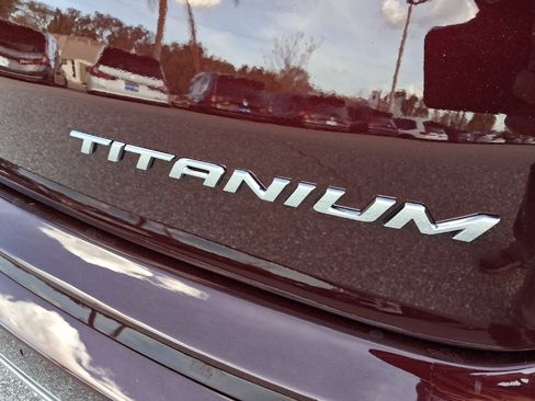 Used 2020 Ford Edge Titanium w/ Equipment Group 301A image 9