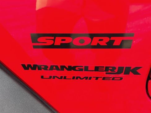 Used 2018 Jeep Wrangler Unlimited Sport S image 4