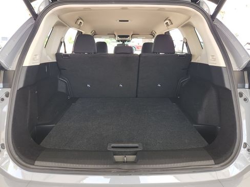 Used 2026 Nissan Rogue SV FWD image 14