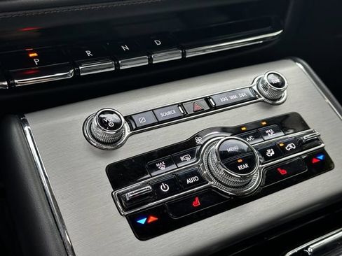 Certified 2023 Lincoln Aviator AWD w/ Premium Package image 23