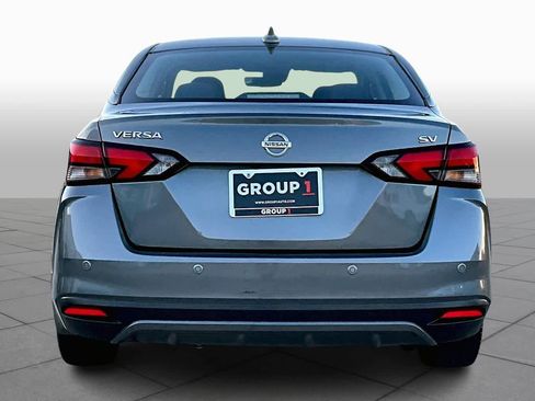 Used 2022 Nissan Versa SV w/ Electronics Package image 5