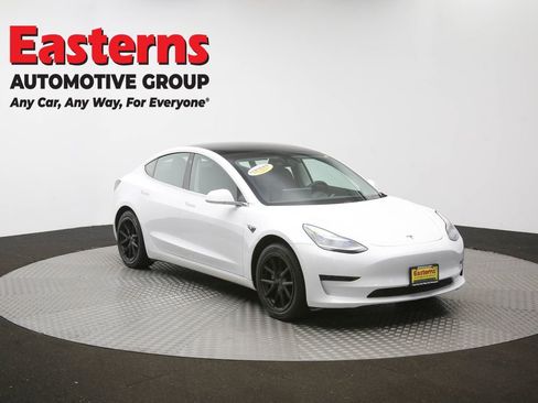 Used 2020 Tesla Model 3 Standard Range RWD image 44