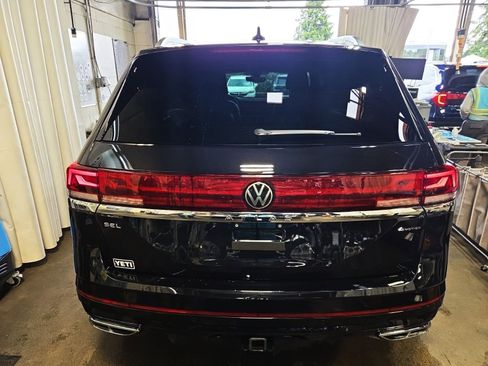 Used 2025 Volkswagen Atlas SEL Premium R-Line AWD/4WD image 5