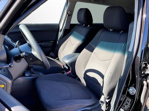 Used 2013 Kia Soul Base image 16
