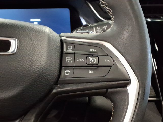 Used 2024 Jeep Grand Cherokee L Laredo w/ Luxury Tech Group I AWD/4WD image 18