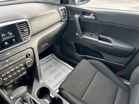 Used 2022 Kia Sportage LX w/ LX FWD Value Edition Package image 28