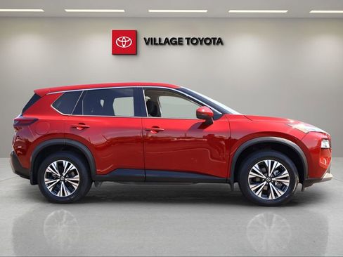 Used 2021 Nissan Rogue SV FWD image 6