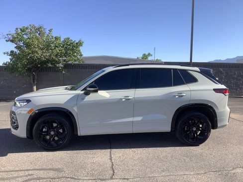 Used 2025 Volkswagen Tiguan SE R-Line AWD/4WD image 28
