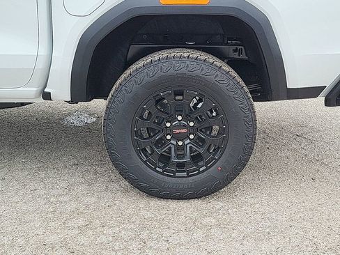 New 2026 GMC Canyon Elevation image 18