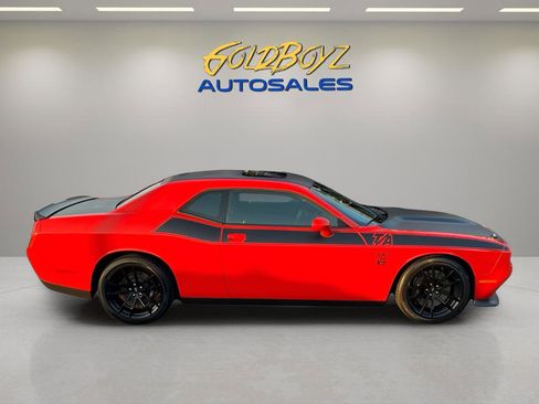 Used 2018 Dodge Challenger T/A image 2