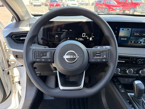 Certified 2025 Nissan Kicks SV AWD/4WD image 16