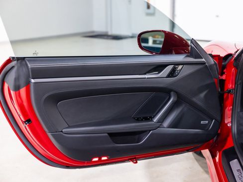 Used 2021 Porsche 911 Targa 4S Heritage Design image 28