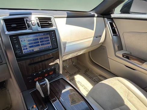 Used 2006 Cadillac XLR V RWD image 25