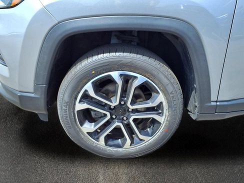 Used 2022 Jeep Compass Limited AWD/4WD image 23