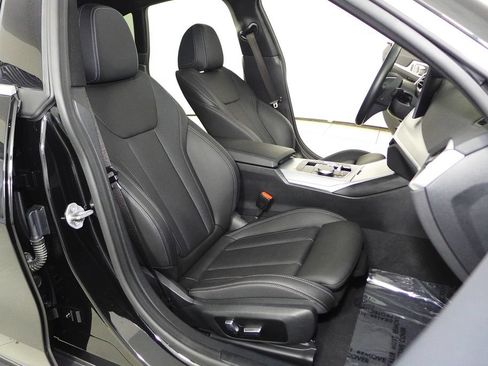 Used 2023 BMW i4 eDrive40 RWD image 19