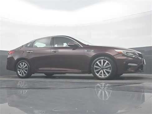 Used 2020 Kia Optima EX image 27