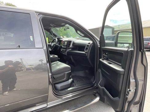 Used 2024 RAM 2500 Tradesman w/ Chrome Appearance Group AWD/4WD image 34