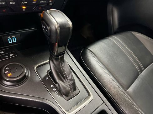 Used 2019 Ford Ranger Lariat w/ Equipment Group 501A Mid image 17