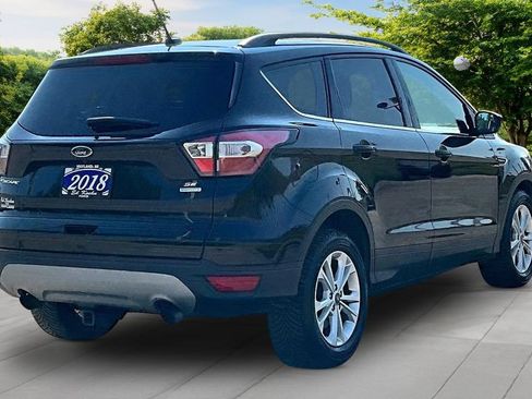 Used 2018 Ford Escape SE FWD image 12