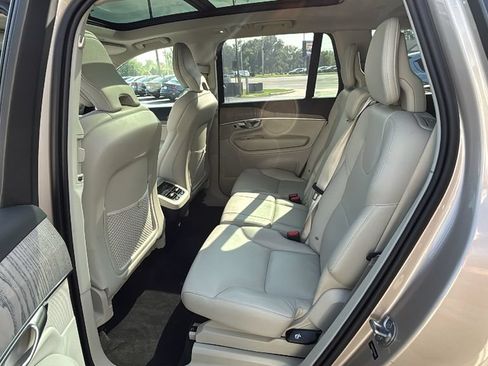 Certified 2024 Volvo XC90 B6 Plus w/ Protection Package Premier AWD/4WD image 9